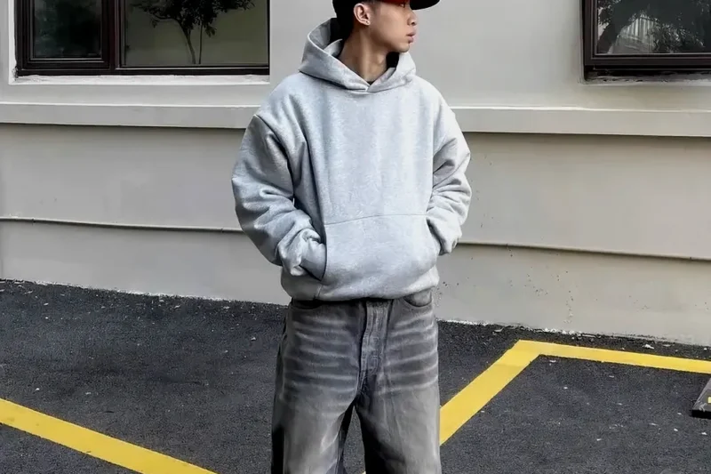 The Rise of Spacious Streetwear and How the Oversized Hoodie Defines American Style