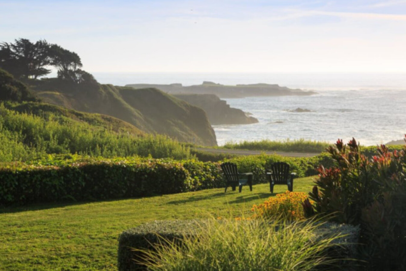 How Do You Choose the Right Luxury Accommodation for a Mendocino Coast Escape?